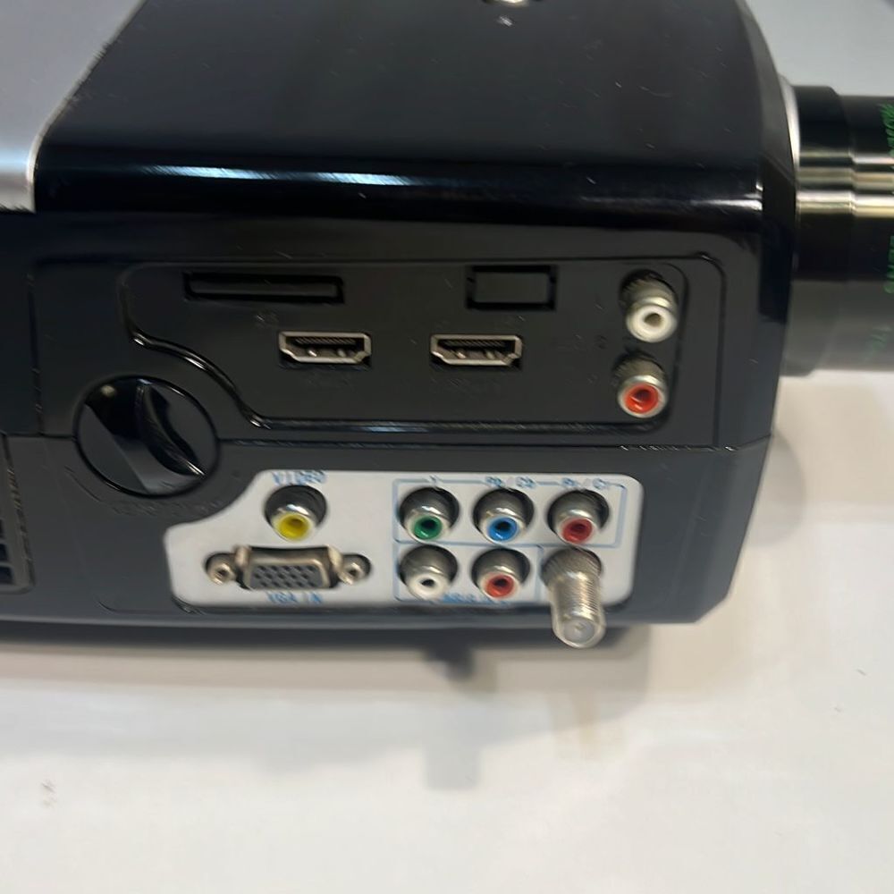 LCD projector hd399- Tested - Picture 2 of 6